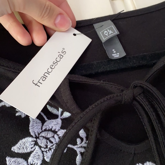 NWT Embroidered Floral Dress - Picture 2 of 5